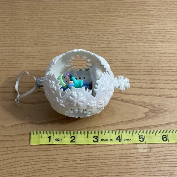 Hallmark Keepsake Ornament Snow Day Magic 2005 Club Exclusive Snowman and Child - Picture 8 of 8